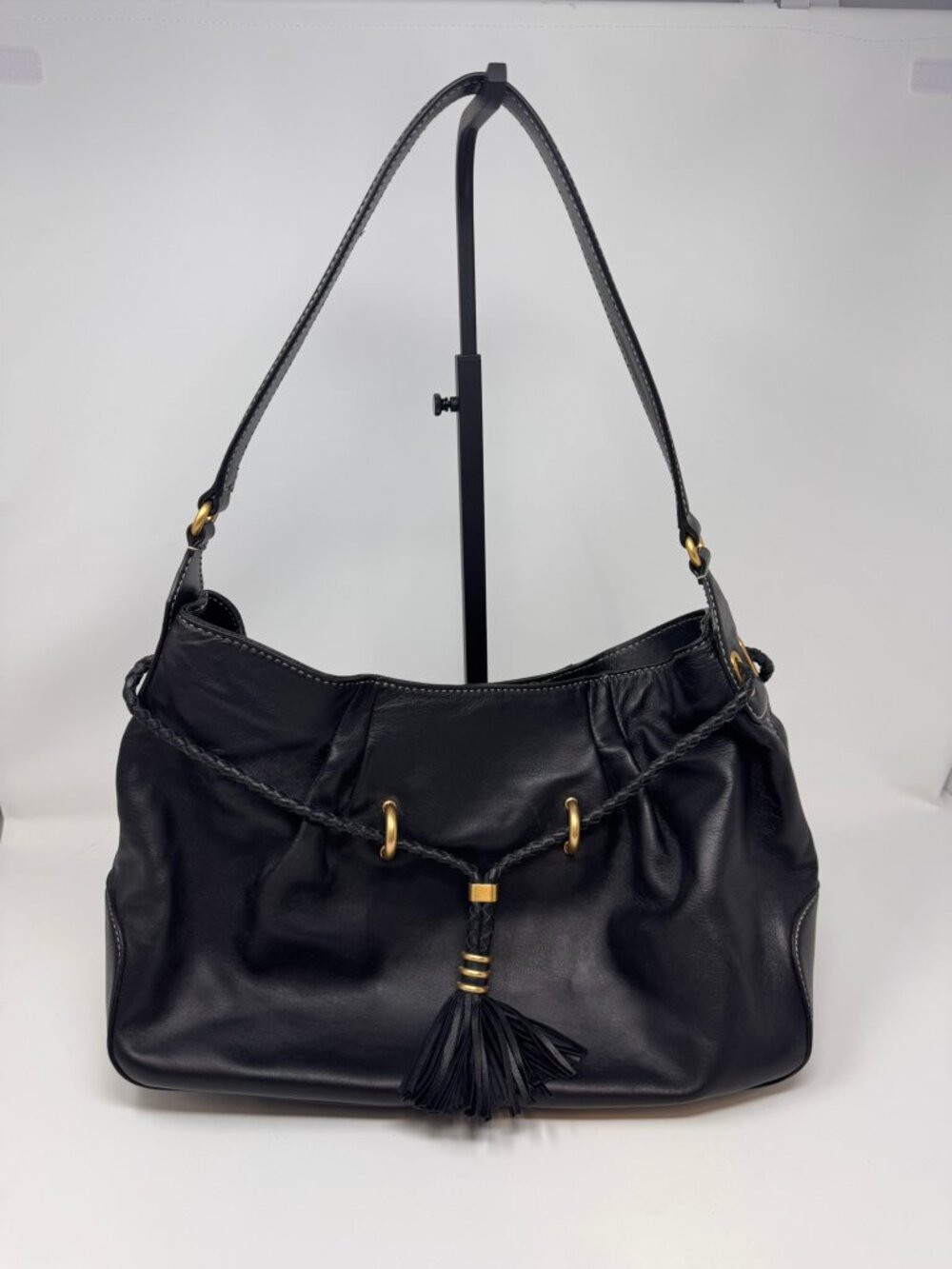 VINCE CAMUTO MICAH BLACK LEATHER SHOULDER BAG